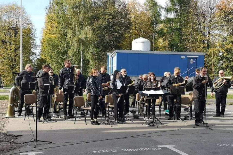 Orkiestra Dęta Choroń dała koncert dla pacjentów